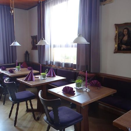 Hotel-Restaurant Zum Goldenen Hahnen Markgröningen Zewnętrze zdjęcie
