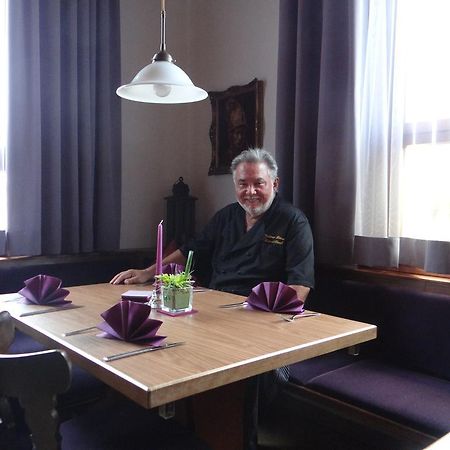 Hotel-Restaurant Zum Goldenen Hahnen Markgröningen Zewnętrze zdjęcie