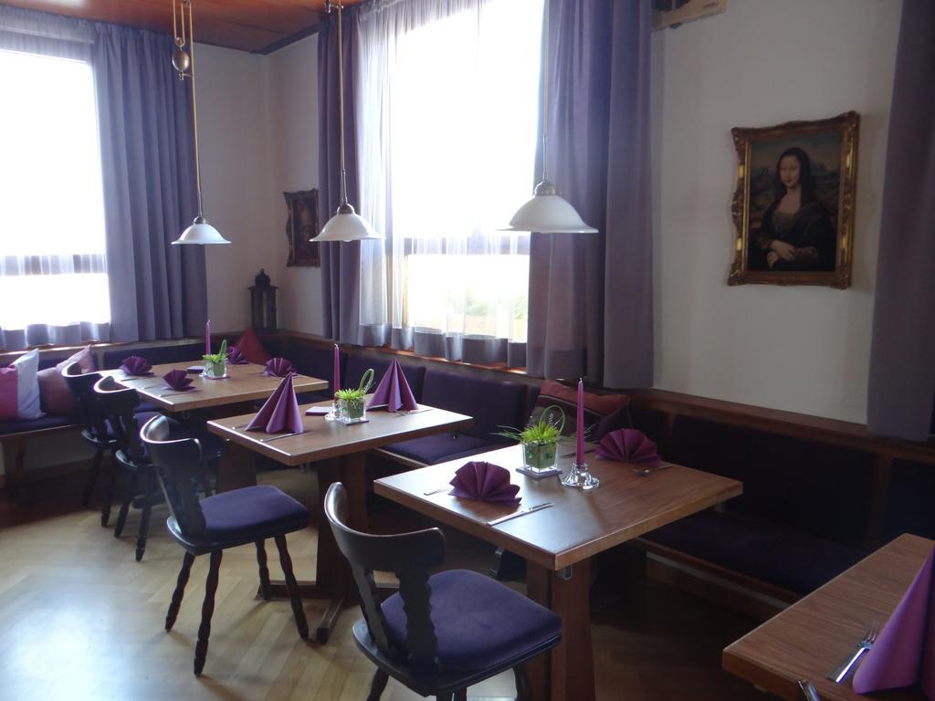 Hotel-Restaurant Zum Goldenen Hahnen Markgröningen Zewnętrze zdjęcie